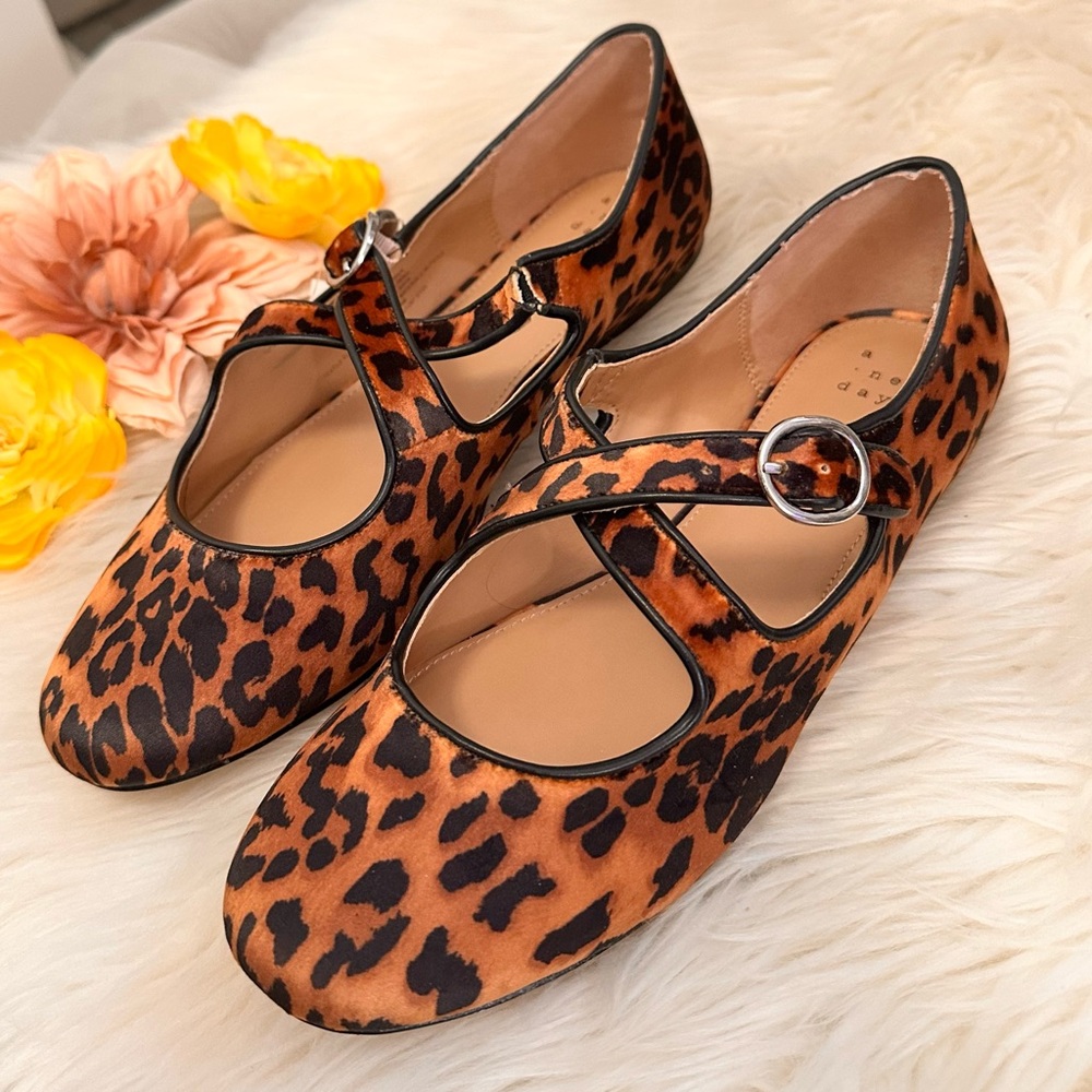 Leopard Print Crisscross Strap Mary Jane Shoes Brown and Black Sz 8.5 NEW!